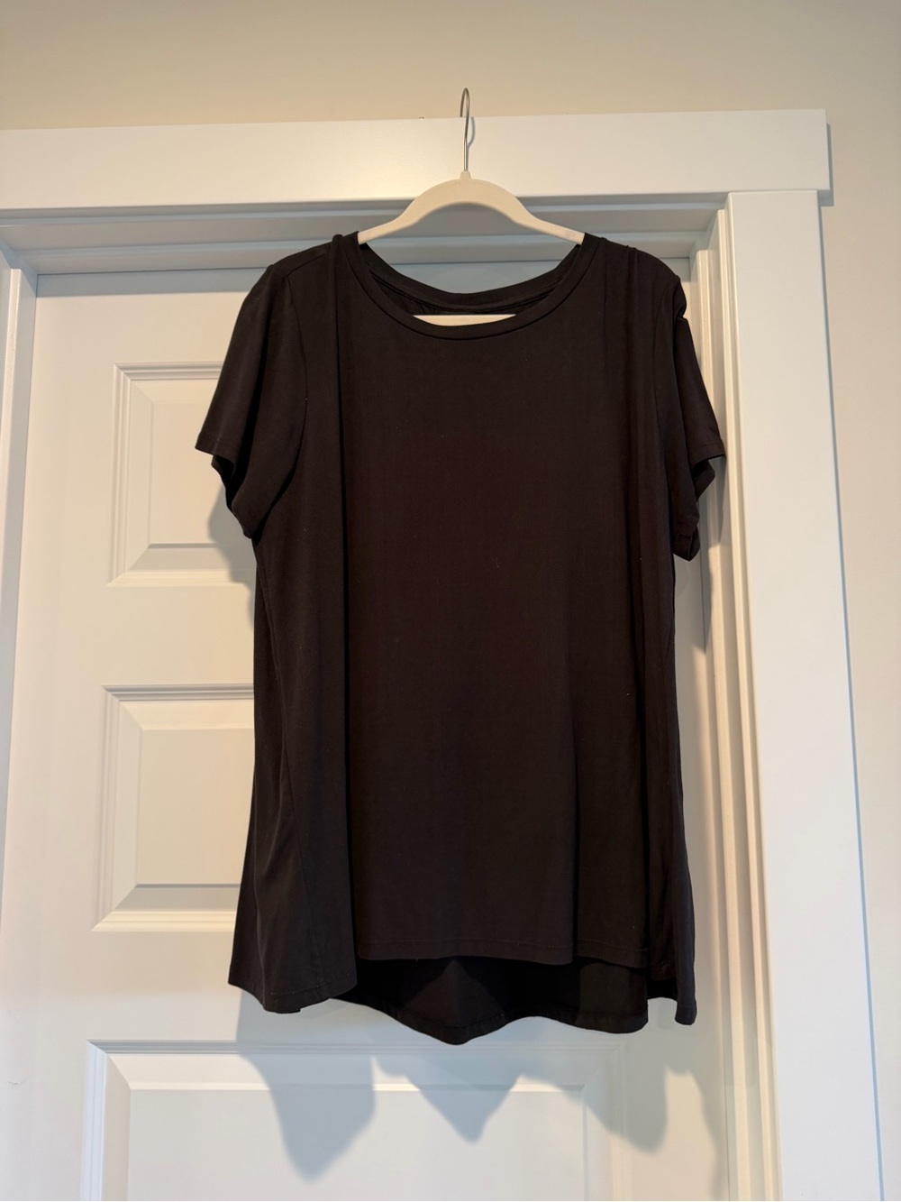Bobeau Black Short Sleeve Flowy Tee